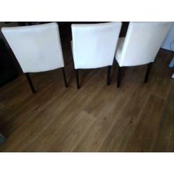 3 skaileren stoelen