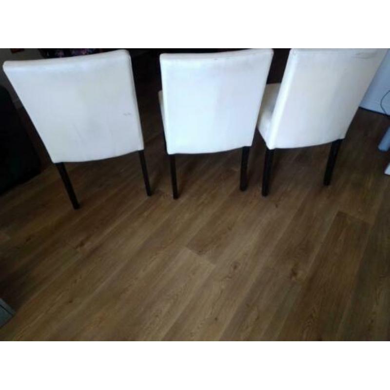 3 skaileren stoelen
