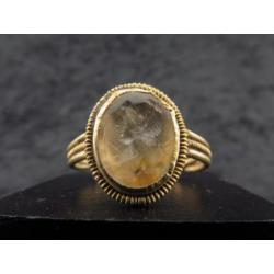 Roman decorated golden sealring with Rock crystal intaglio