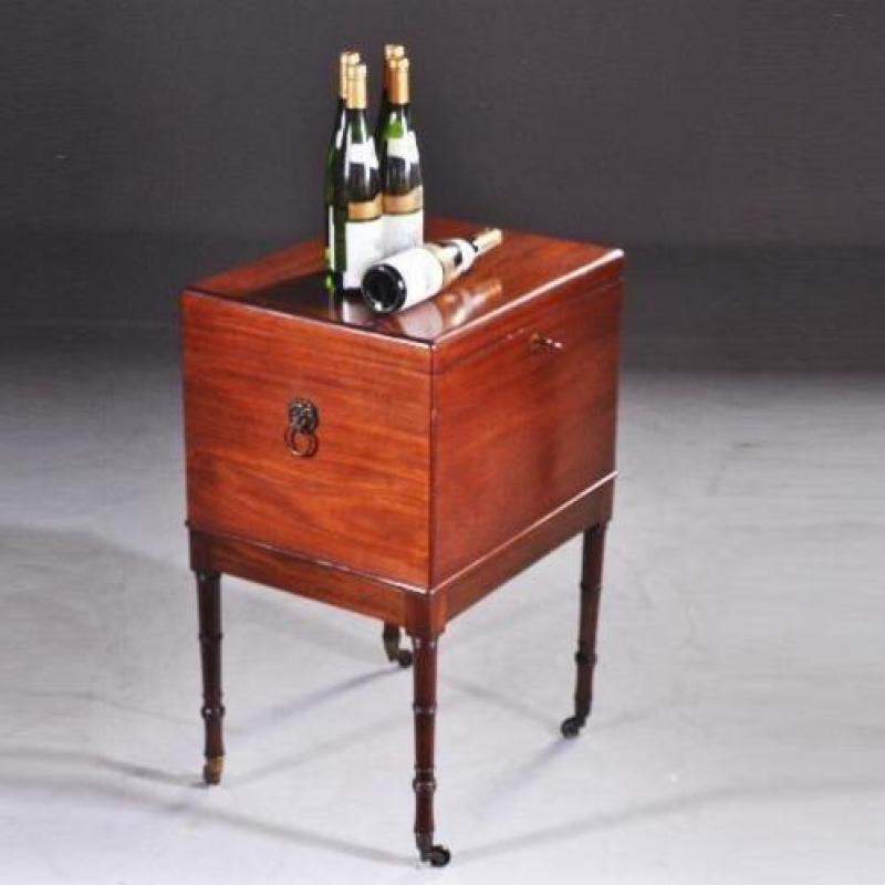 Antiek varia / Engels cellerate of drankenkastje ca. 1825...