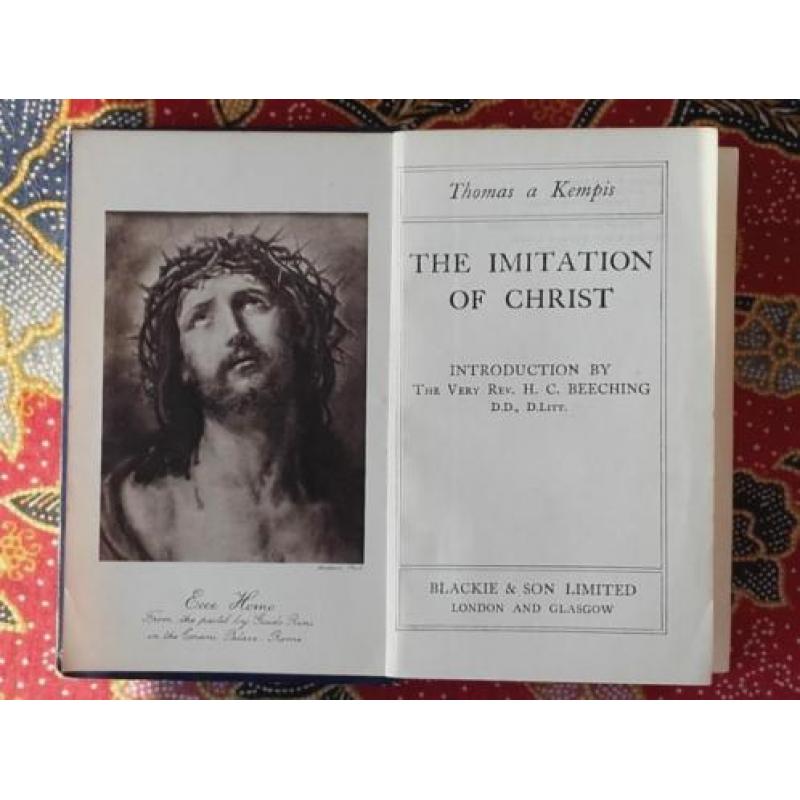 Antiek religieus boek uit Engeland The Imitation of Christ.