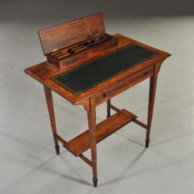 Antieke bureaus / Edwardian schrijftafeltje in palissande...
