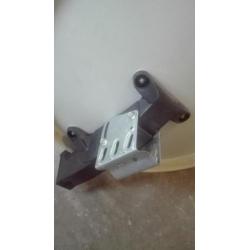 Kleine antenne schotel met beugel ,ideaal voor caravan