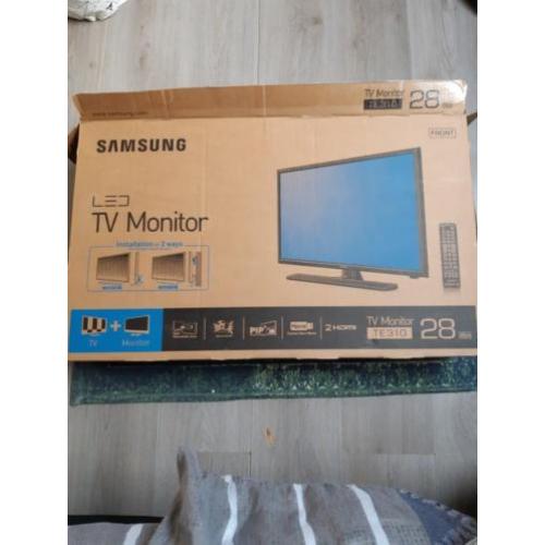 Samsung TV/ Monitor 28' / 69cm met ophang systeem