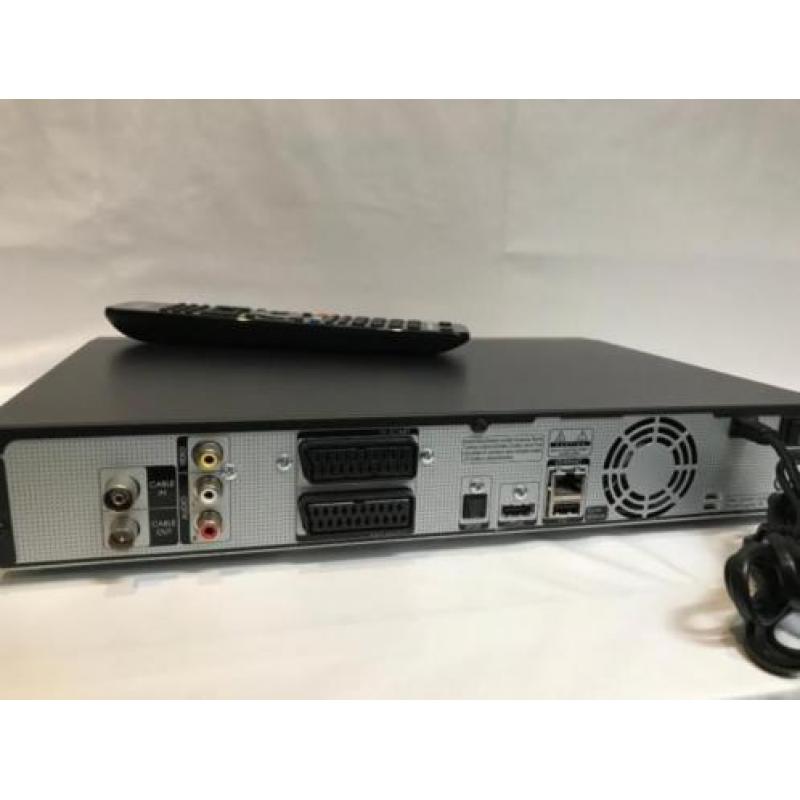 HUMAX IHDR-5200C HDTV kabelontvanger (500GB harde schijf)