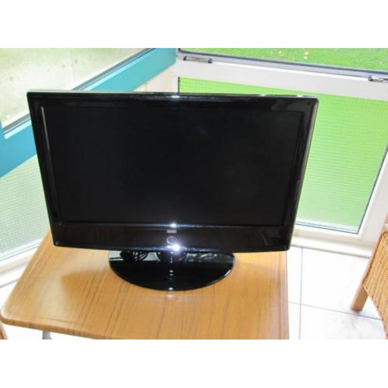 mooie lcd tv met dvd merk sweex tv022 22inch