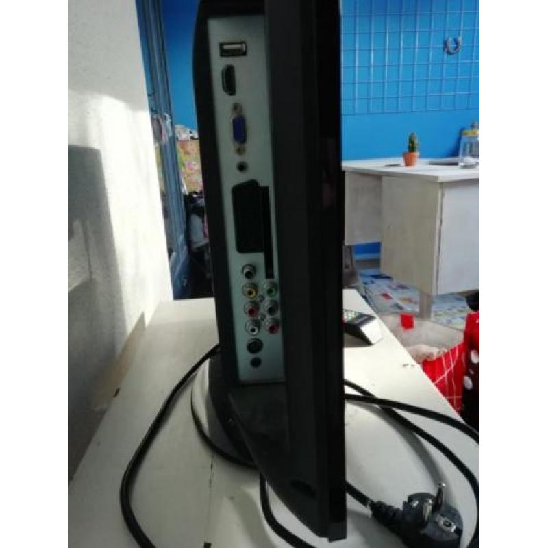 19 inch LCD TV met ingebouwde dvd speler