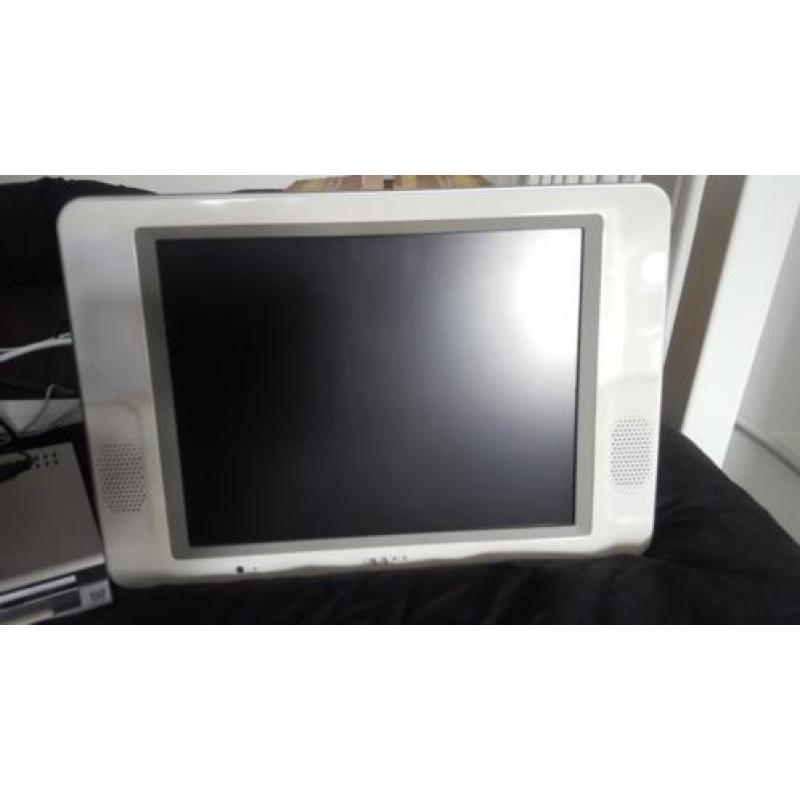 TV voor caravan, camper of boot met antenne 12/220V