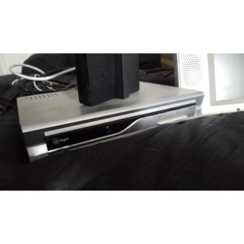 TV voor caravan, camper of boot met antenne 12/220V