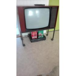 Bang & Olufsen Beovision 9002 retro vintage