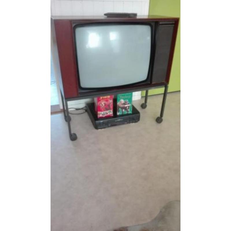Bang & Olufsen Beovision 9002 retro vintage