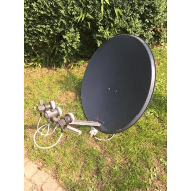 Freesat satellietontvanger, schotelantenne en benodigdheden