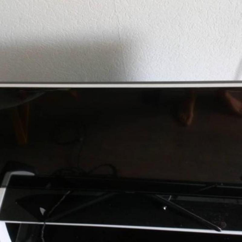 Samsung LED FULL HD TV 200Hz (mooi uiterlijk)(109 cm scherm)