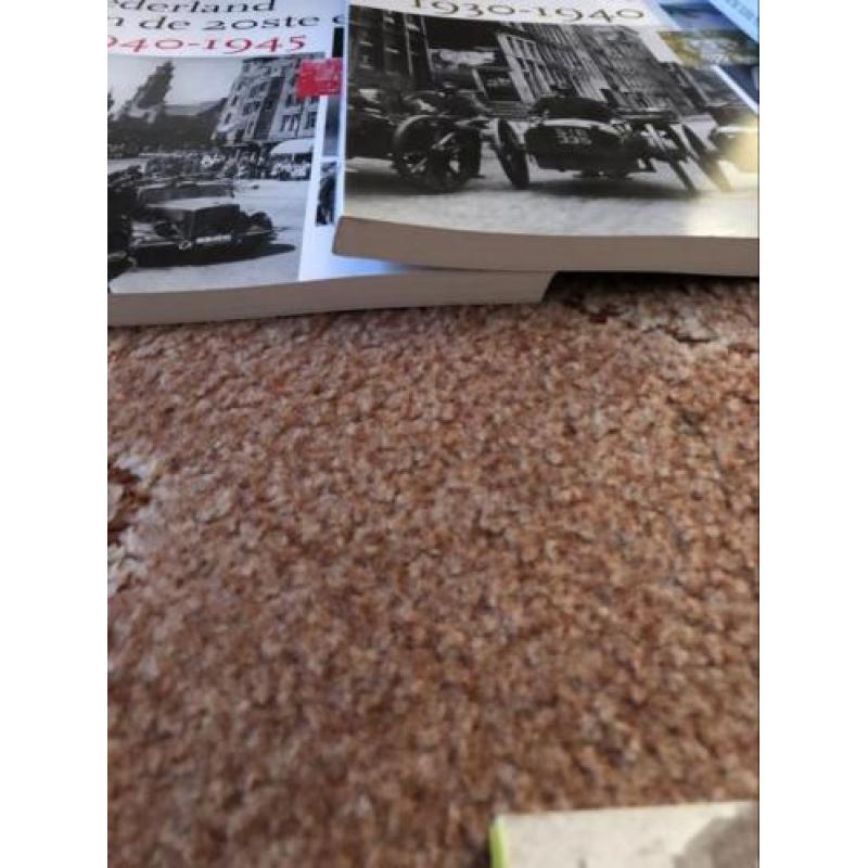 Boeken nederland 20 ste eeuw en 2x DEN HAAG s, gravenhage