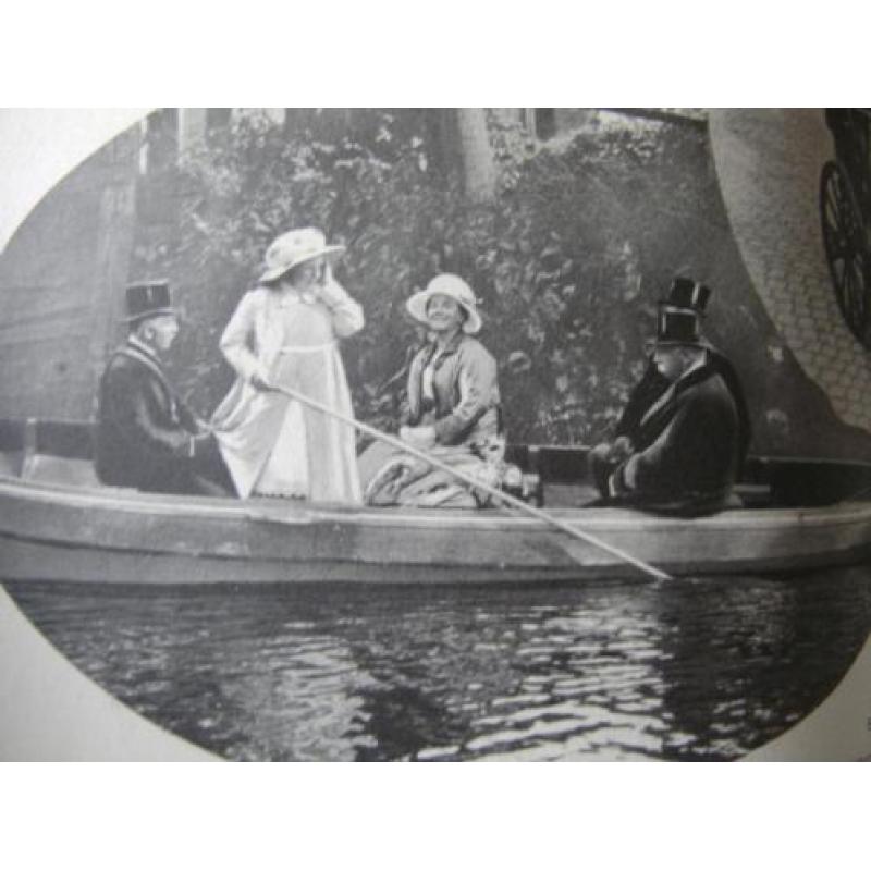Koningin der Nederlanden 1898-1938 (gereserveerd)