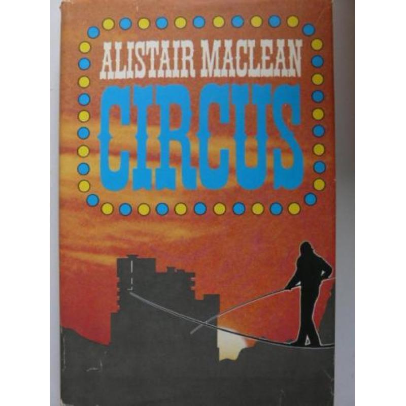 Alistair MacLean # 9 hardcovers (zie foto's)