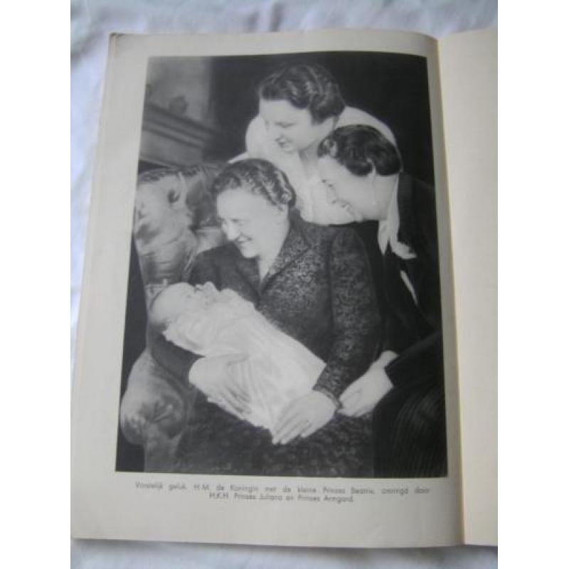 Koningin der Nederlanden 1898-1938 (gereserveerd)