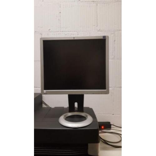 Partij HP 19" monitoren + Neo Flexvoet, KSB Den Bosch OA070