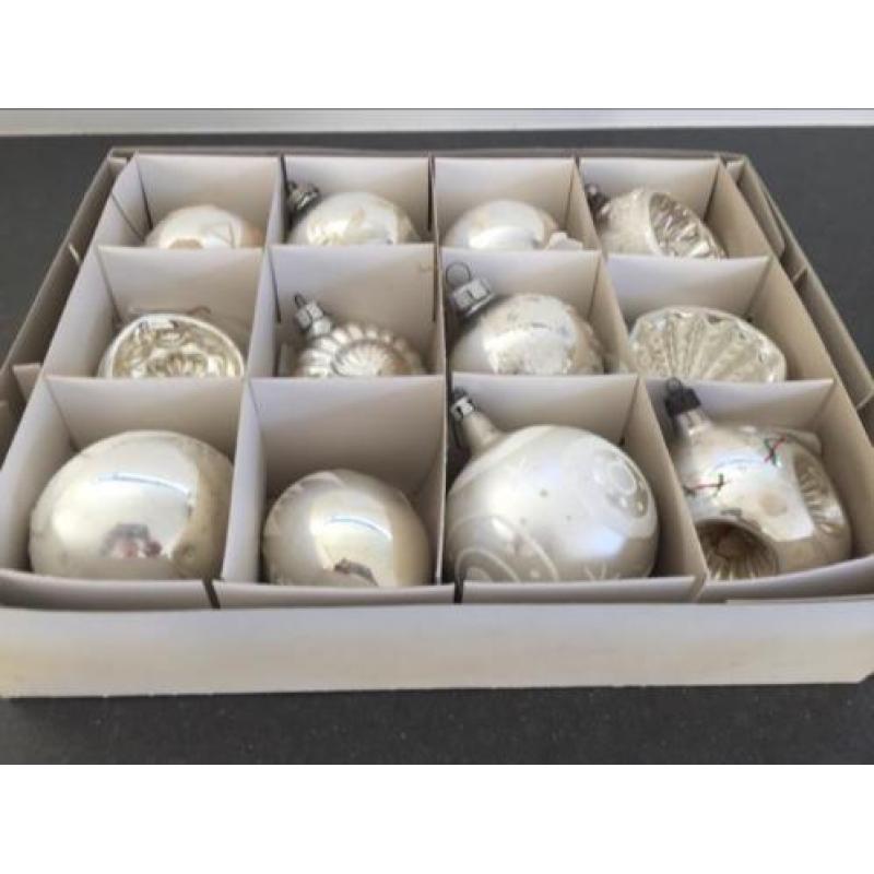 Oude kerstballen
