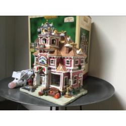 Lemax Village Collection Hill 'N Dale School Kersthuisje