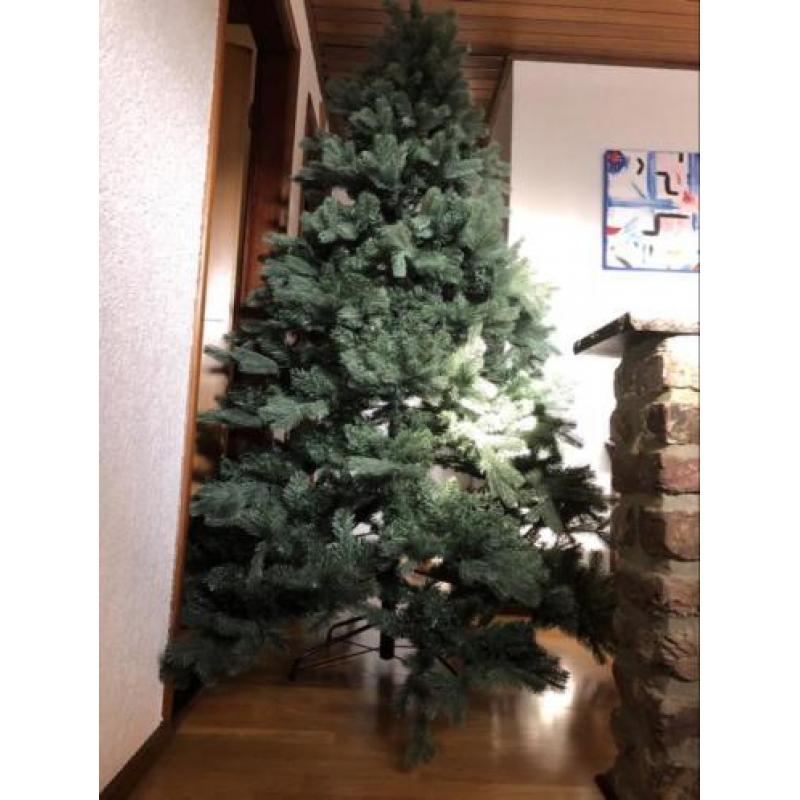 Kunstkerstboom van 2 meter hoog