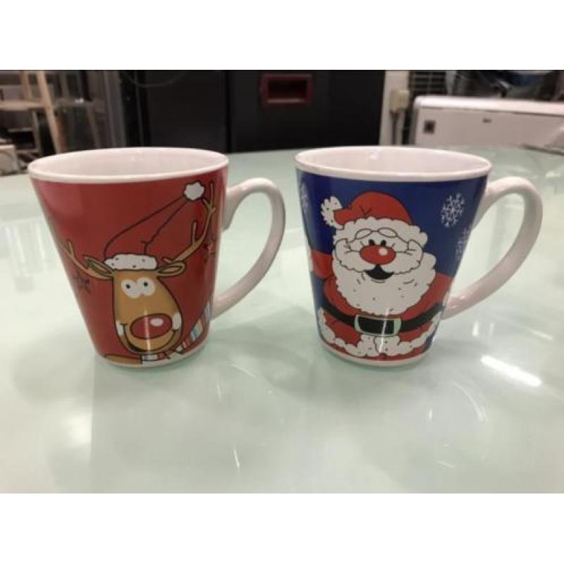 Partij kerst mokken/bekers ca. 70 stuks