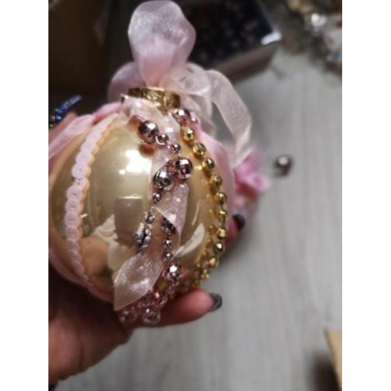 3 Romantische kerstballen met frutsels