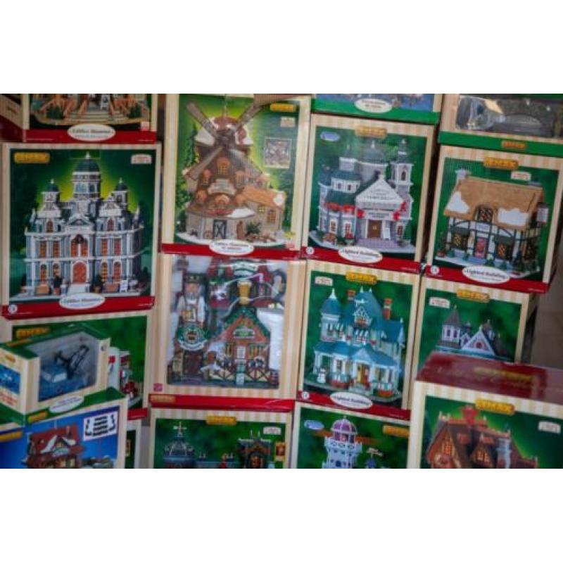 Lemax kerstdorp met veel huisjes te koop