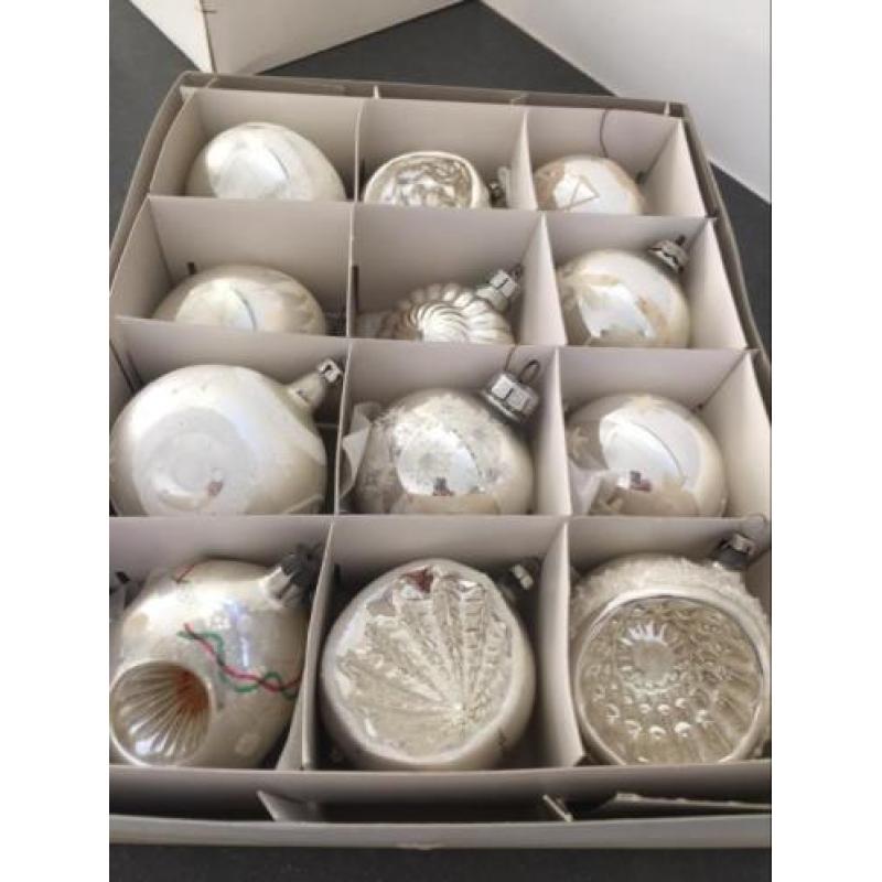 Oude kerstballen