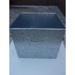 Grote stevige aluminium opberg-/plantenbak