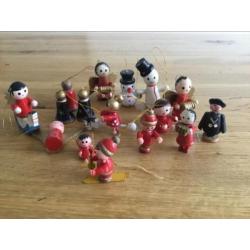 Kleine vintage houten kerst figuurtjes.