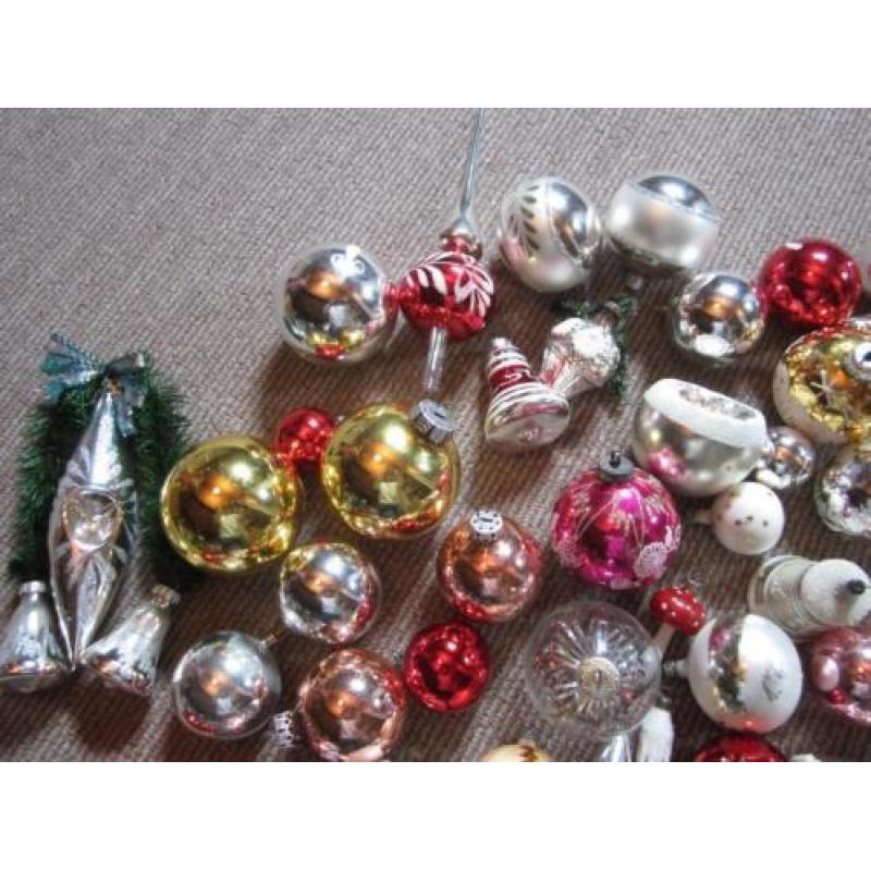 Oude kerstballen + 2 pieken !!.