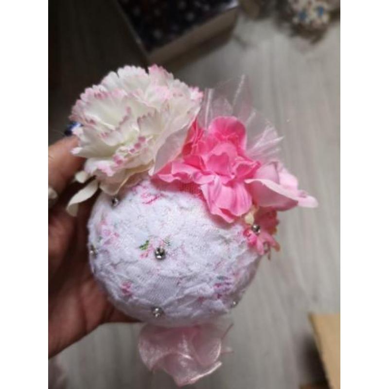 3 Romantische kerstballen met frutsels