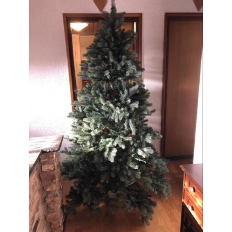 Kunstkerstboom van 2 meter hoog