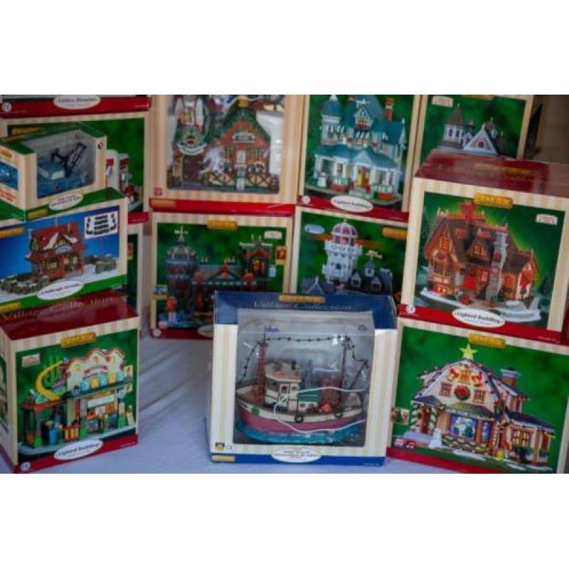 Lemax kerstdorp met veel huisjes te koop