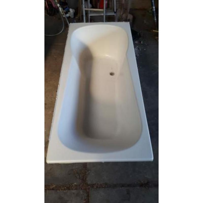 Bad en douchescherm te koop