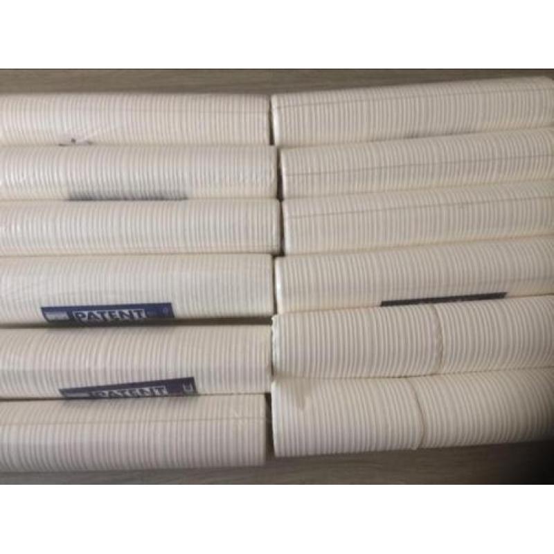 Structuurvlies behang 12 rollen van 10 meter lang. Nieuw