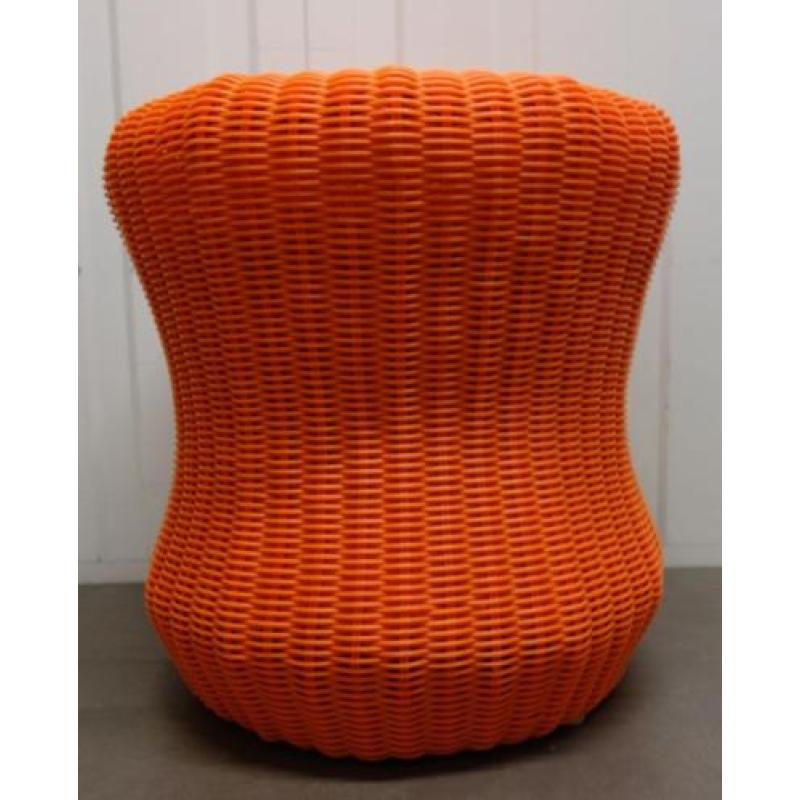 Zitkruk kruk tafeltje kuntstof gevlochten poef oranje