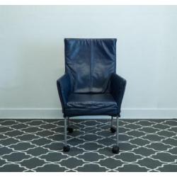 4 Montis Chaplin stoelen blauw (wieltjes) 100% origineel