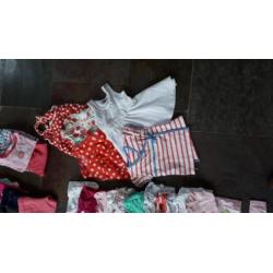 Babykleertjes meisje mt 50 tm 68.