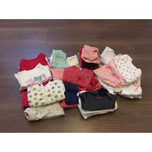 Pakket meisjes kleertjes 68-delig maat 50