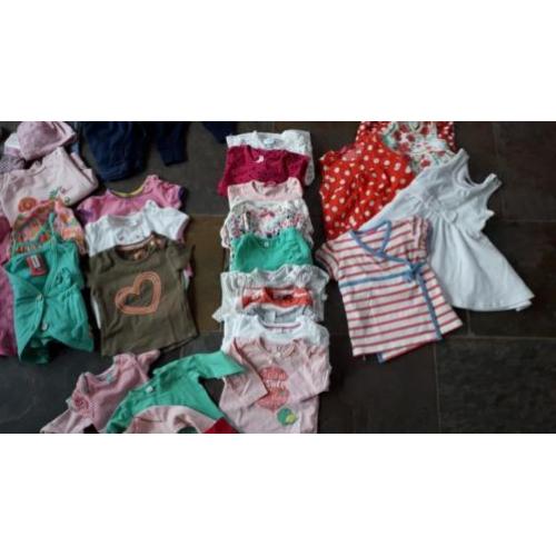 Babykleertjes meisje mt 50 tm 68.
