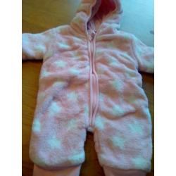 18 stuks meisjes baby kleertjes voor5 euro