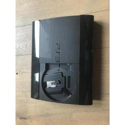 Sony PlayStation 3 slim console. 2 controllers en 500GB