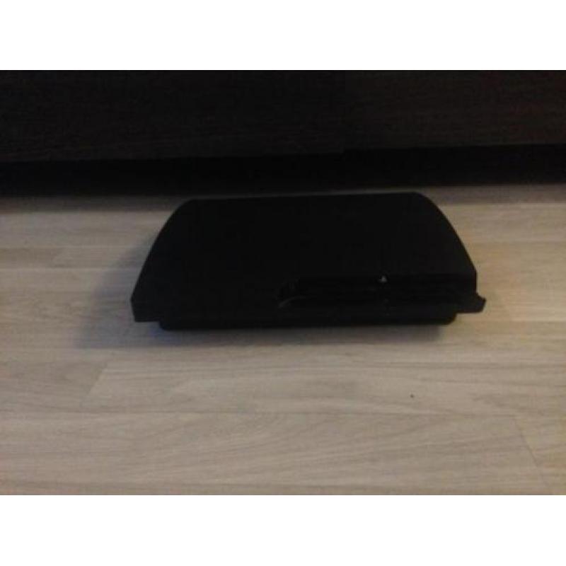 PlayStation 3 met 11 games en 2 controllers