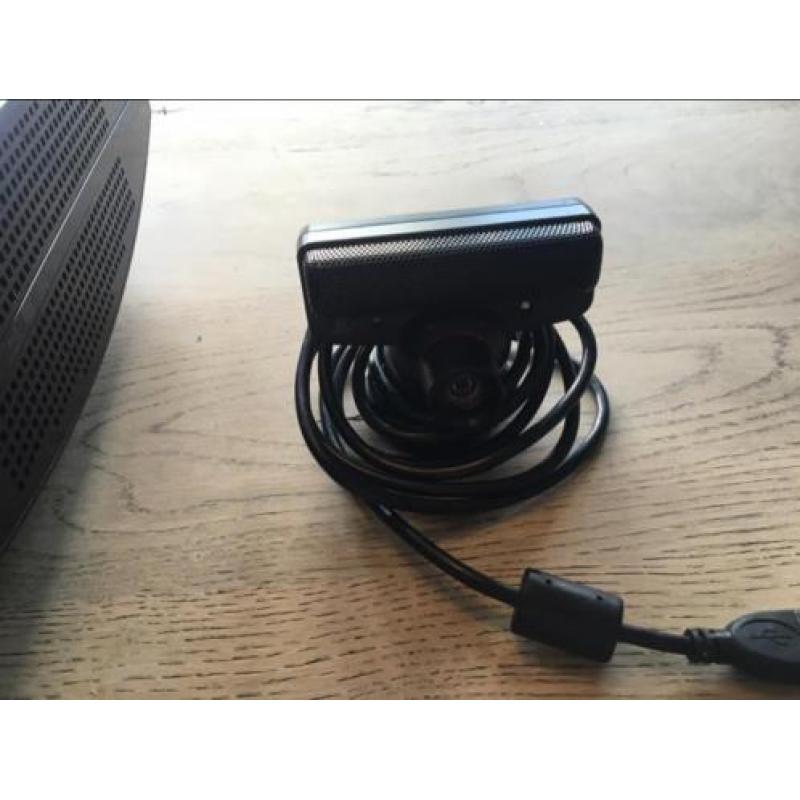 PlayStation 3 met oplader en 2 controlers en camera