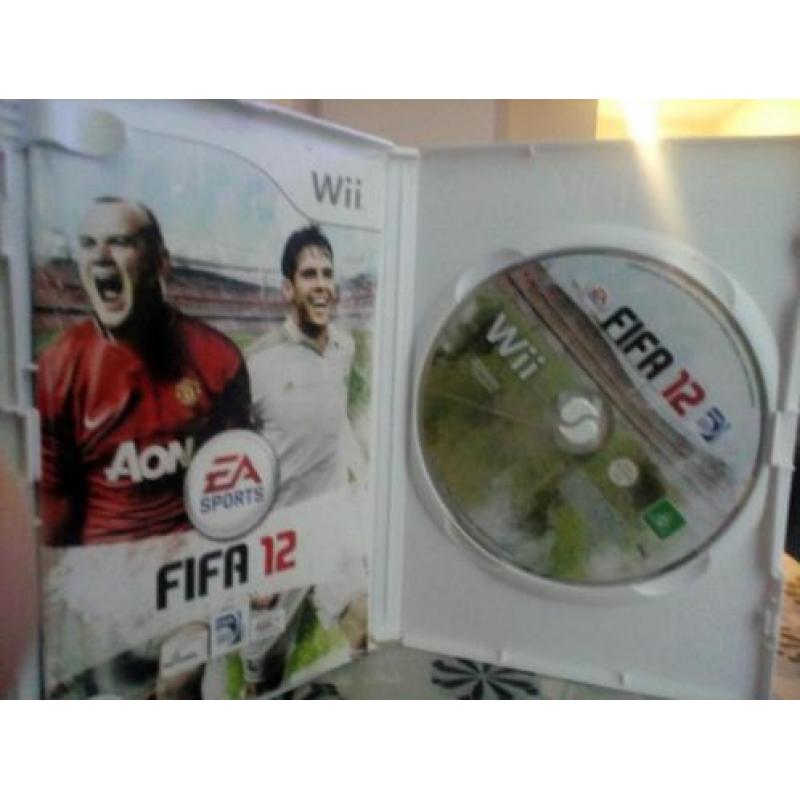 |WII| Fifa 12 + boekje