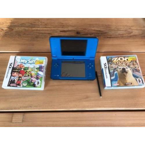 Nintendo DSi XL blauw inclusief 2 spellen