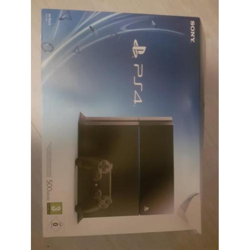 Playstation 4 500GB met 2 controllers