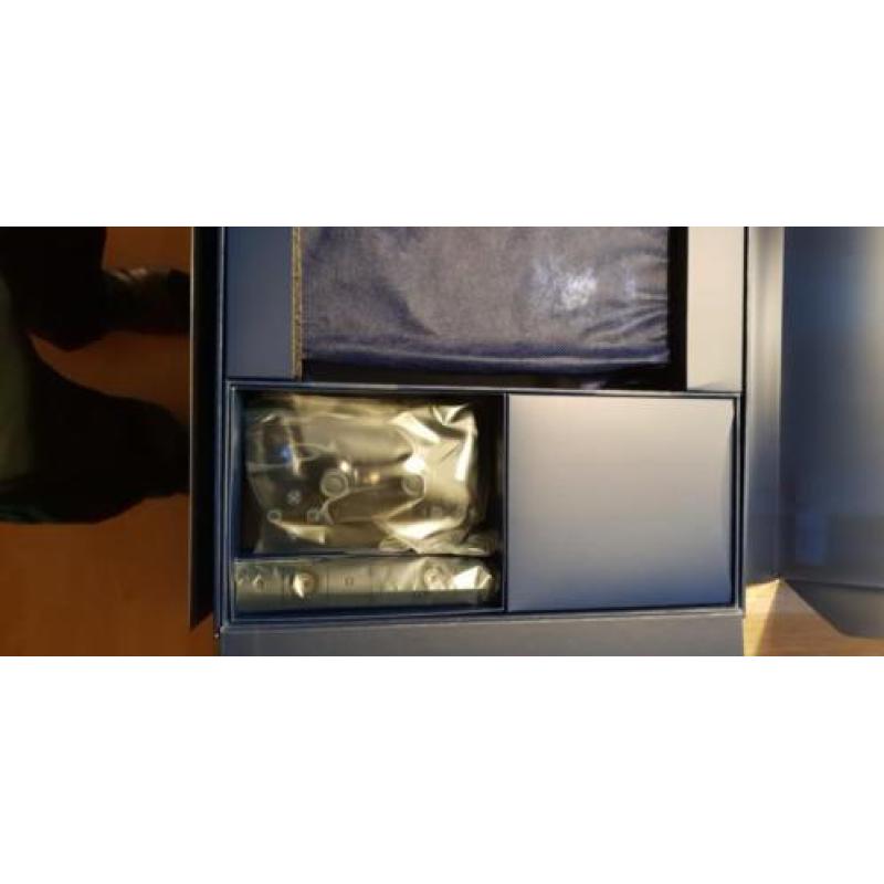 PS4 Pro 2TB 500 Million Limited Edition,